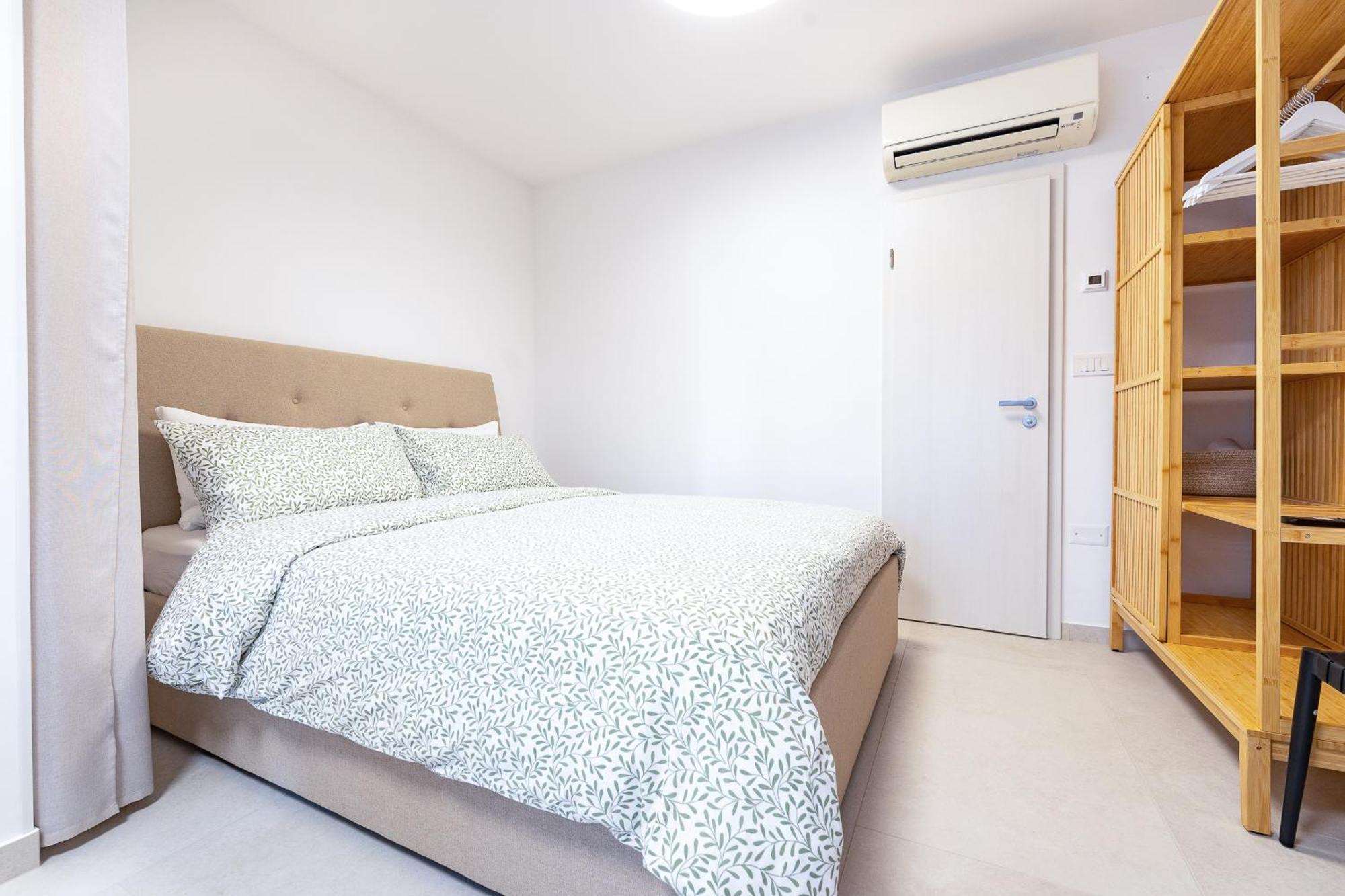 Isolana Apartment 伊佐拉 外观 照片